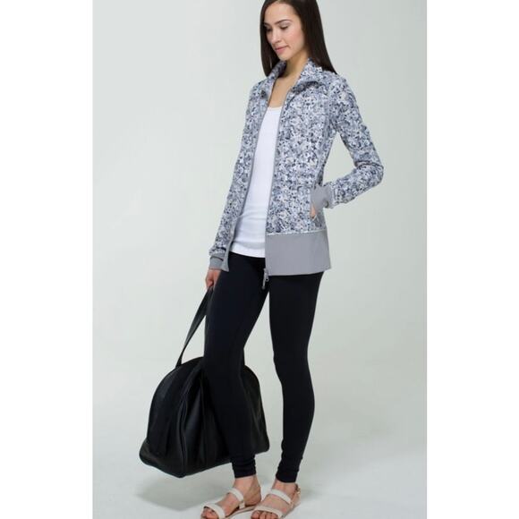Lululemon Nice Asana Jacket Silver Spoon Full Zip Up Sz 10 - Picture 3 of 7